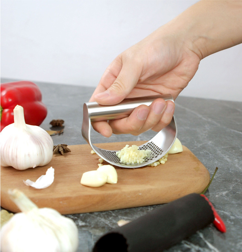 100% Stainless Steel Garlic Press Rocker, Garlic Rocker Crusher Garlic Chopper Mincer Press,Kitchen Garlic Masher