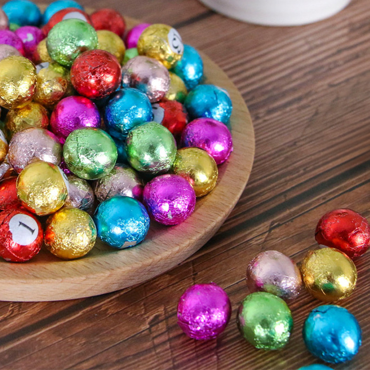 Multi Color Package Round Chocolate Ball Wholesale Chocolate Kids Snack Chocolate Ball