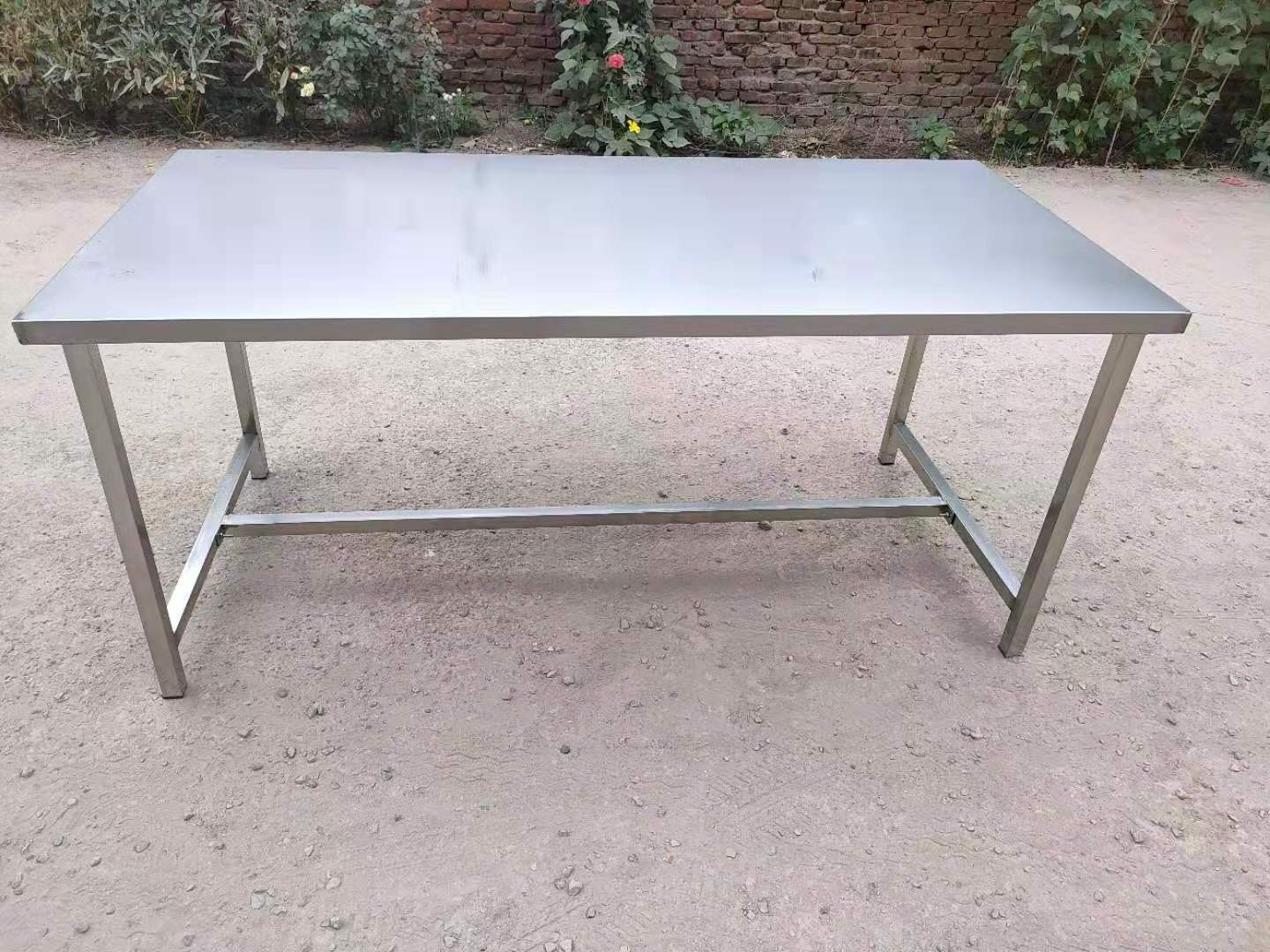 Food grade stainless steel dining table chicken, duck and fish washing table