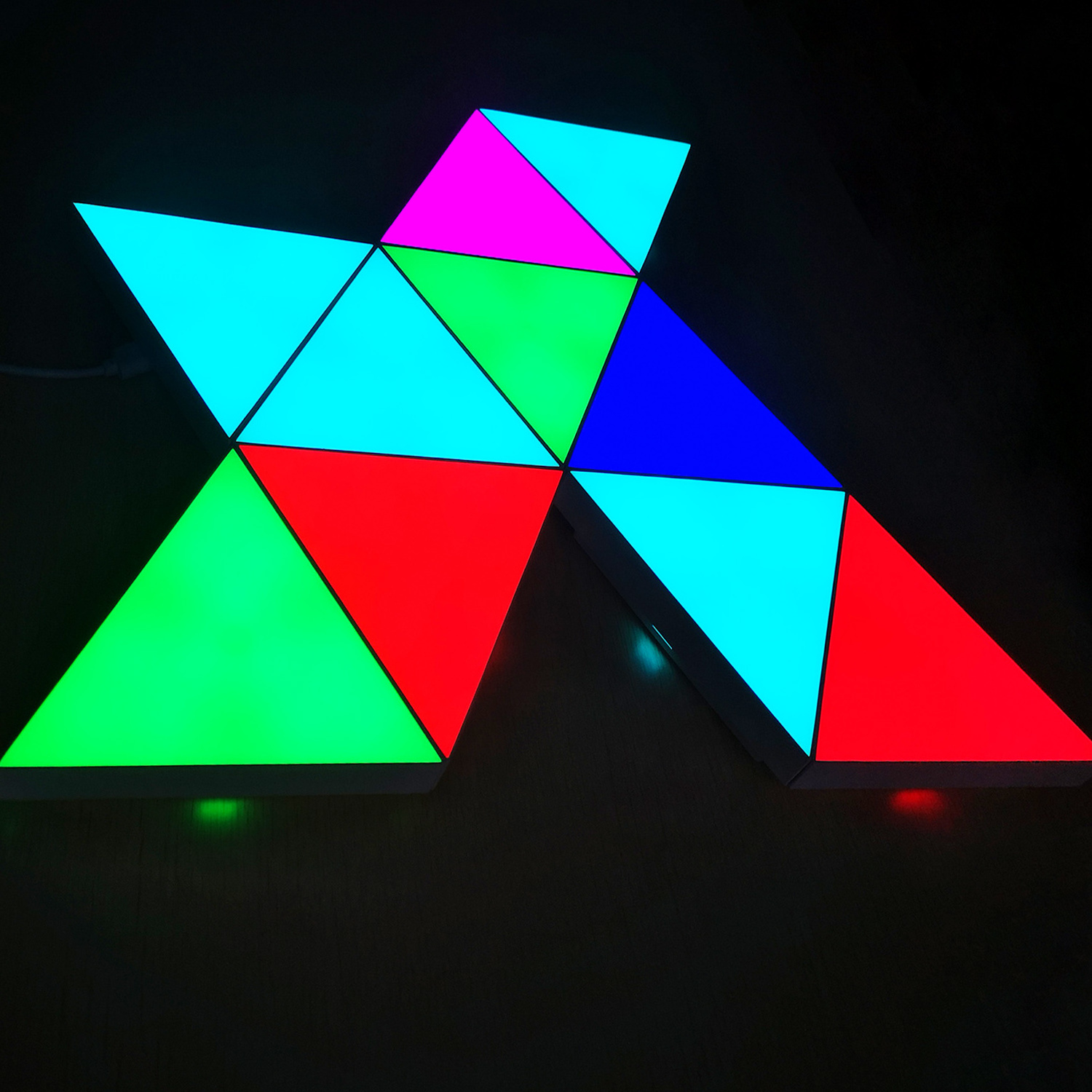 2022 New Arrival RGB Night Lights Dimmable Touch Remote Controlled Triangle Panel Light for Wall Decoration Gaming Room Light