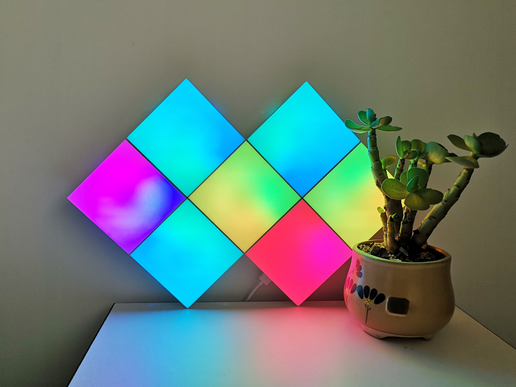 DIY Geometric Modular Panel Lights for Wall with Remote Quantum Honeycomb LED for Gamers Music Sync Square Lamp 2022 New Arrival