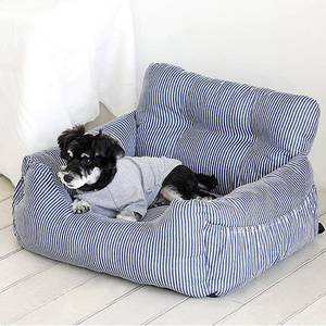 Wholesale Custom Pet Dog Car Seat Bed Portable Storage Pockets Scratch Proof Nonslip Durable Soft Front Dog Bed For Car