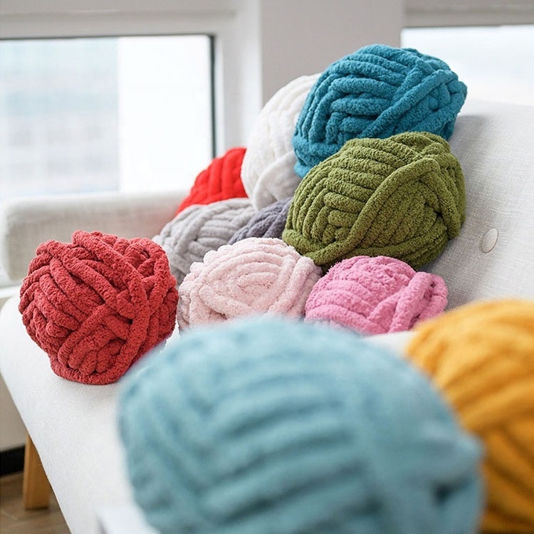 Wholesale Thick Super Chunk Yarn Hand Knitting Chenille Chunky Yarn For Blanket