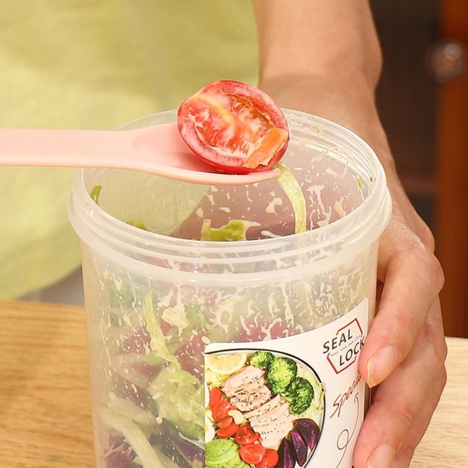 Salad Shakers Meal Shaker Cup Portable Fresh Salad Cup With Dressing Holder 2 Layers Fruit Vegetable Salad Container