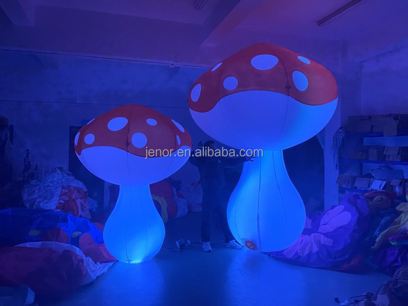 Giant Inflatable Mushroom with Led Light Inflatable Balloon For Courtyard Decoration