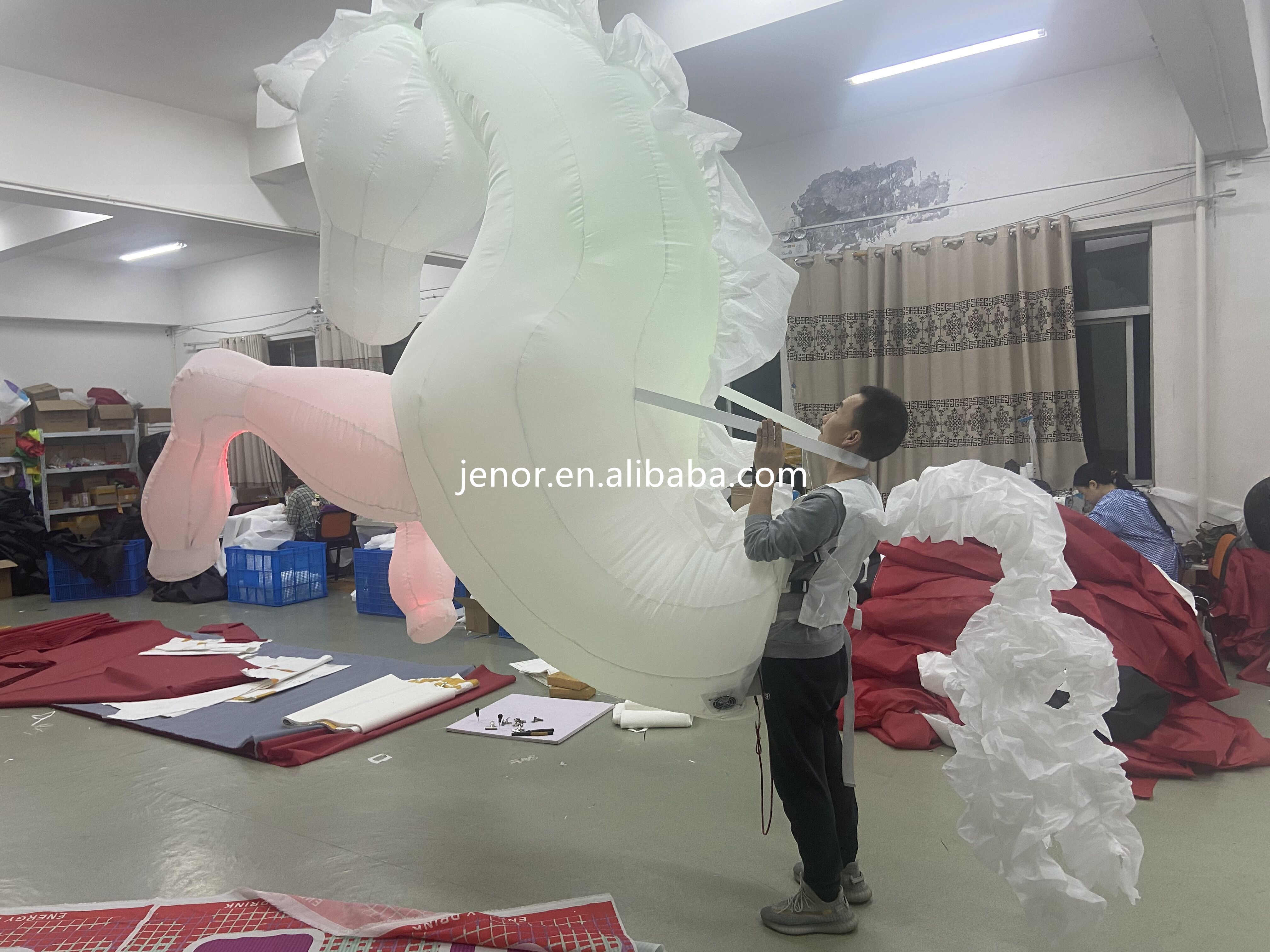 Decoration Walking Inflatable Horse Costume with Light for Carnival Parade Performance