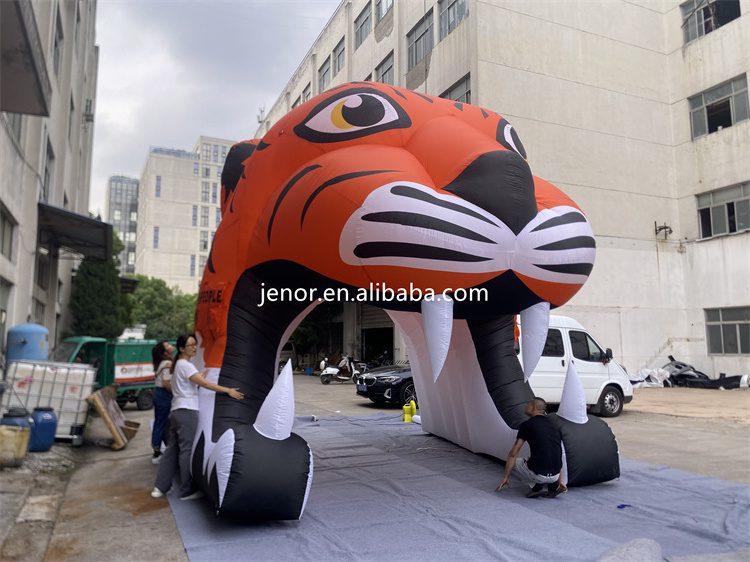 Giant Inflatable Tiger Head Tunnel Tent for Outdoor Sports Entrance Use