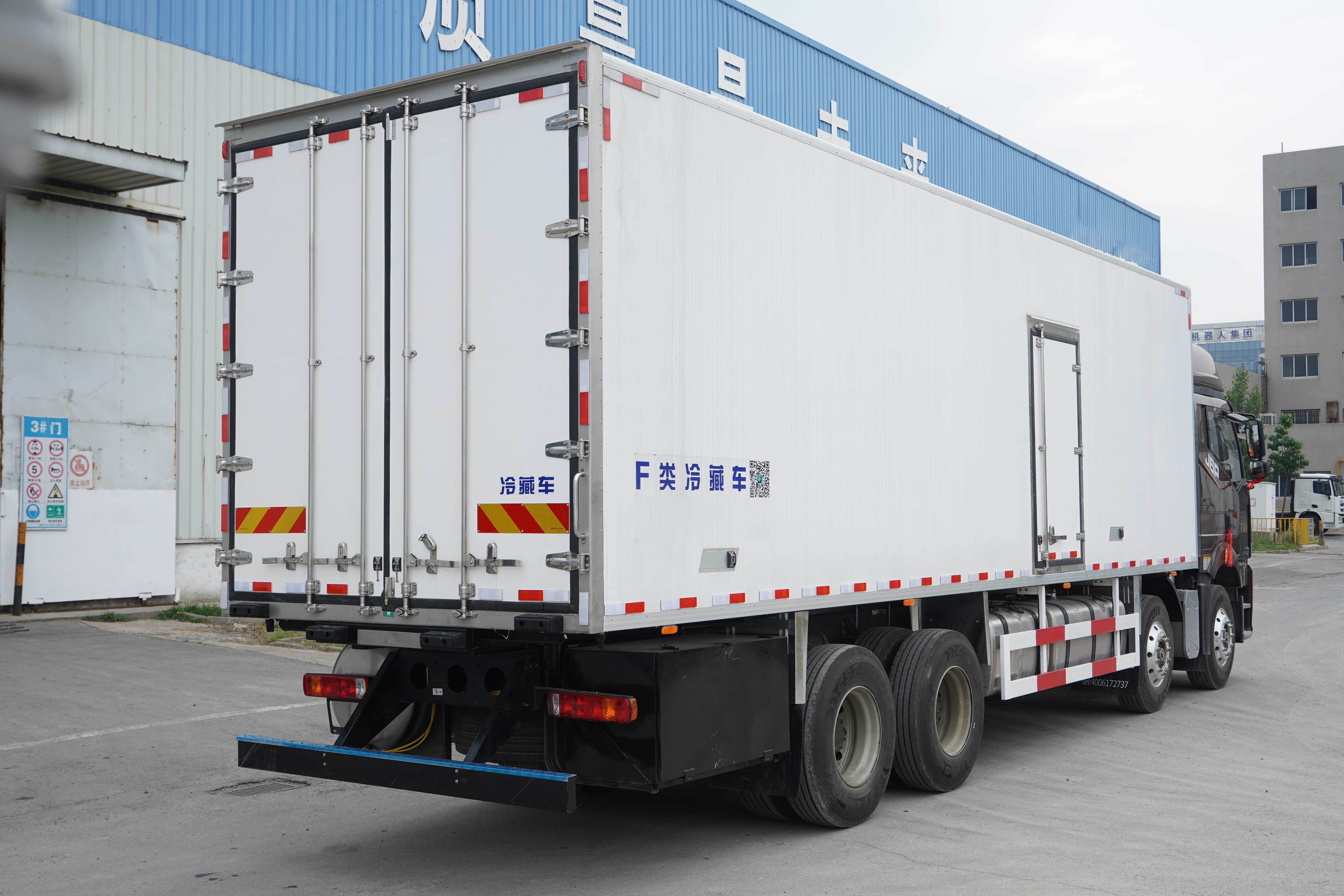 Hot Sale 20T Refrigerator Box Truck Freezer Refrigerated Truck For Frozen Food Transport