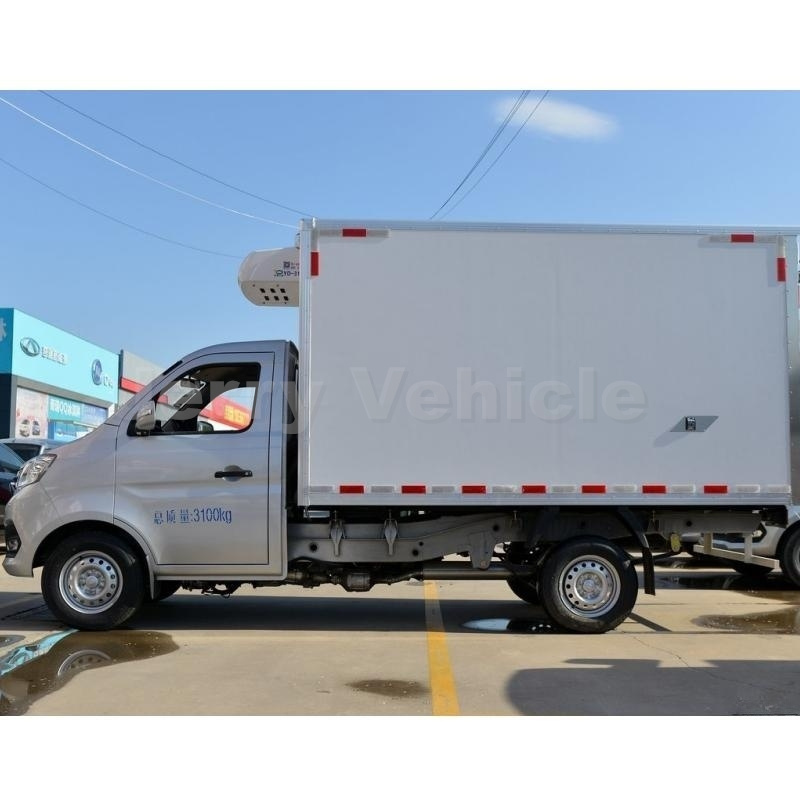 1.5/2t Left Right Hand Freezer Van Box Refrigerator Truck with Refrigerator Unit for Meat Fish Fresh Fruit