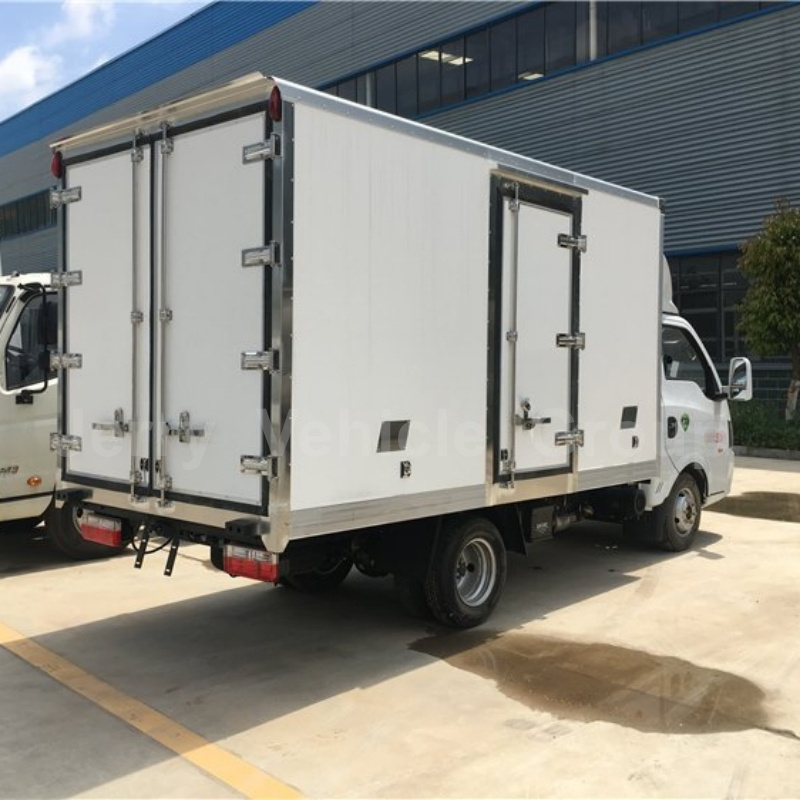 Hot Selling 2 Ton JAC Freezer Refrigerator Truck Ice Cream Delivery Truck Fresh Vegeratble Transport Truck