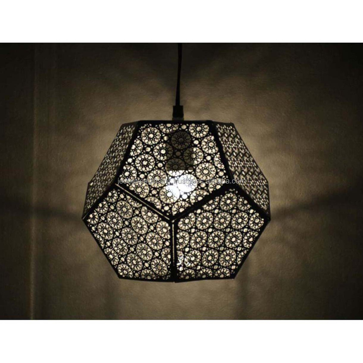 New Style Metal & Glass Moroccan Geometrical Shape Pendant Light With Gold Powder Coating Finishing Floral Design For Lighting