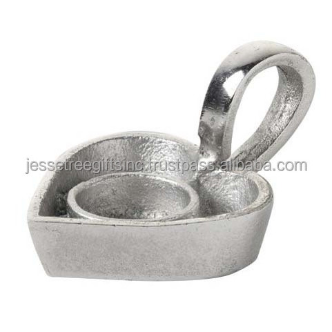 Metal Tealight Candle Holder With Nickel Plating Finishing Heart Shape Plain Design With Handle For Home Decoration