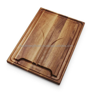 Vegetables Cutting Wooden Chopping Board With Natural Wood Polish Finishing Rectangular Shape Embossed Design For Kitchen Use