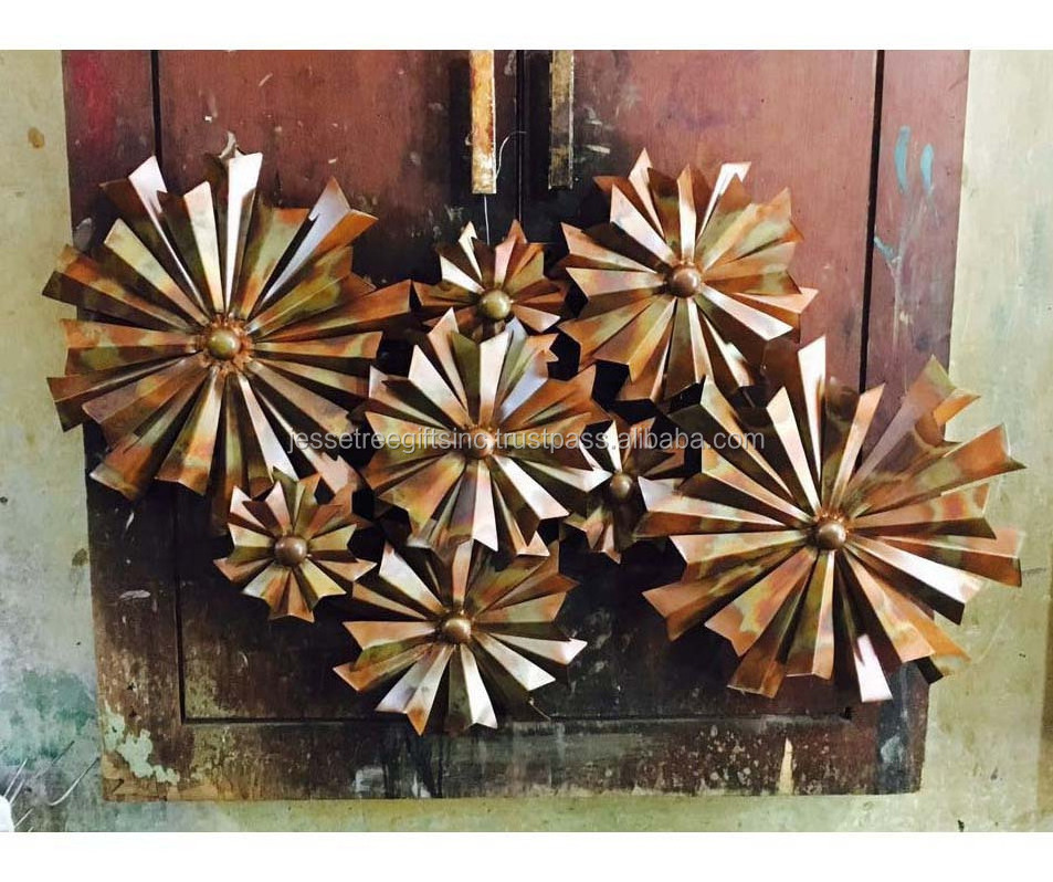 Metal Wall Art With Shiny Brown Powder Coating Finishing And Floral Design Leaves Shape For Home Decoration & Living Room