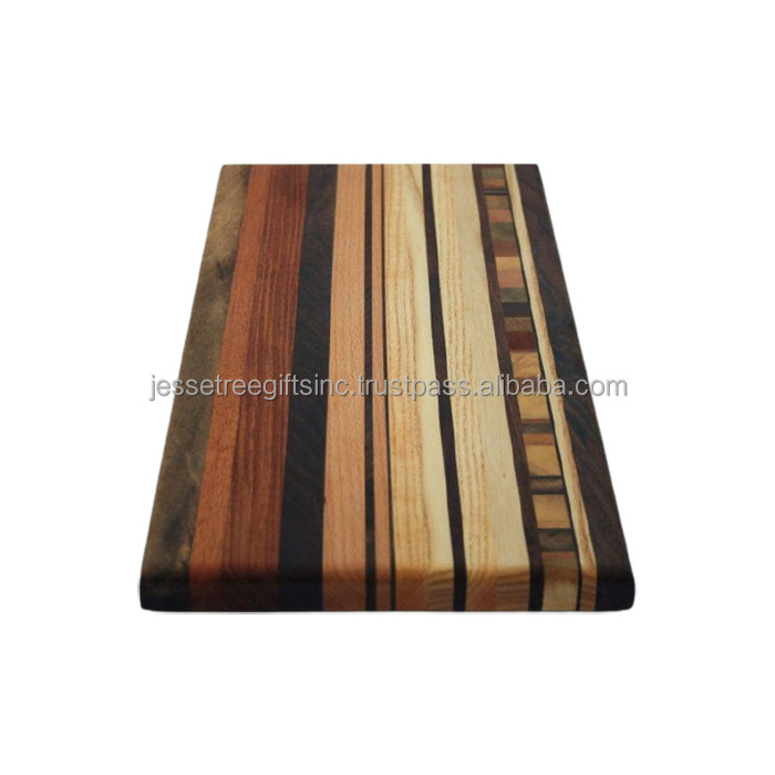 Vegetables Cutting Wooden Chopping Board With Natural Wood Polish Finishing Rectangular Shape Embossed Design For Kitchen Use