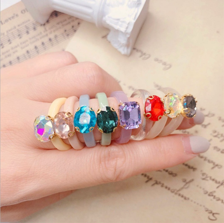 Discounts Wholesale Acrylic Acetate Diamond Jewelry Ring Square Oval Gemstone Resin Heart Crystal Stone Rings