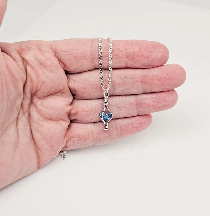 Luxury Blue Diamond Cubic Zirconia Caged Jewelry Pendant Necklace Hypoallergenic Lantern Charm Necklace Fine Jewelry Gift