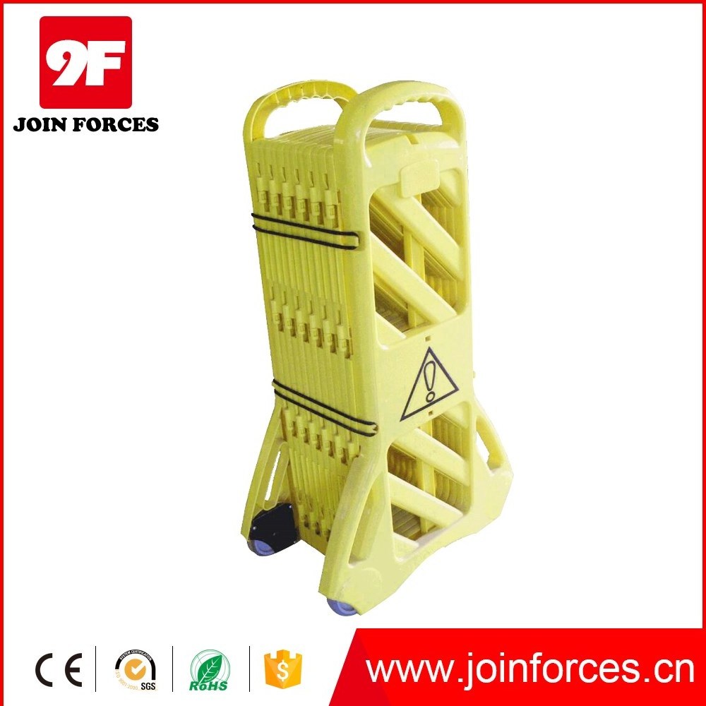 Retractable plastic road barrier barricade