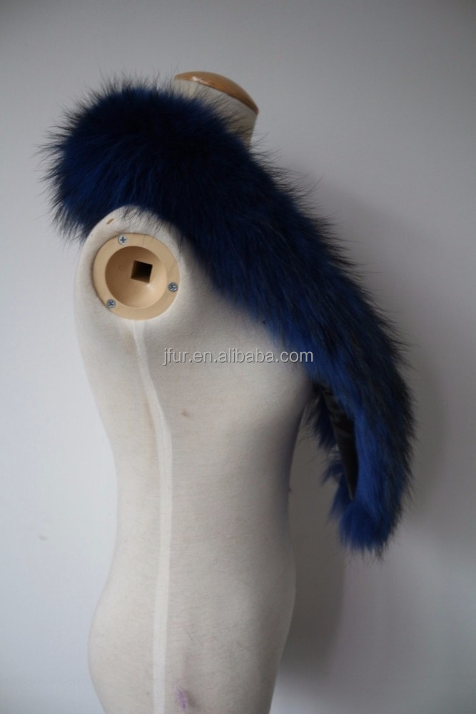 Wholesale Custom Colorful Fluffy Scarf Classic Luxury Detachable Raccoon Fur Collars for women