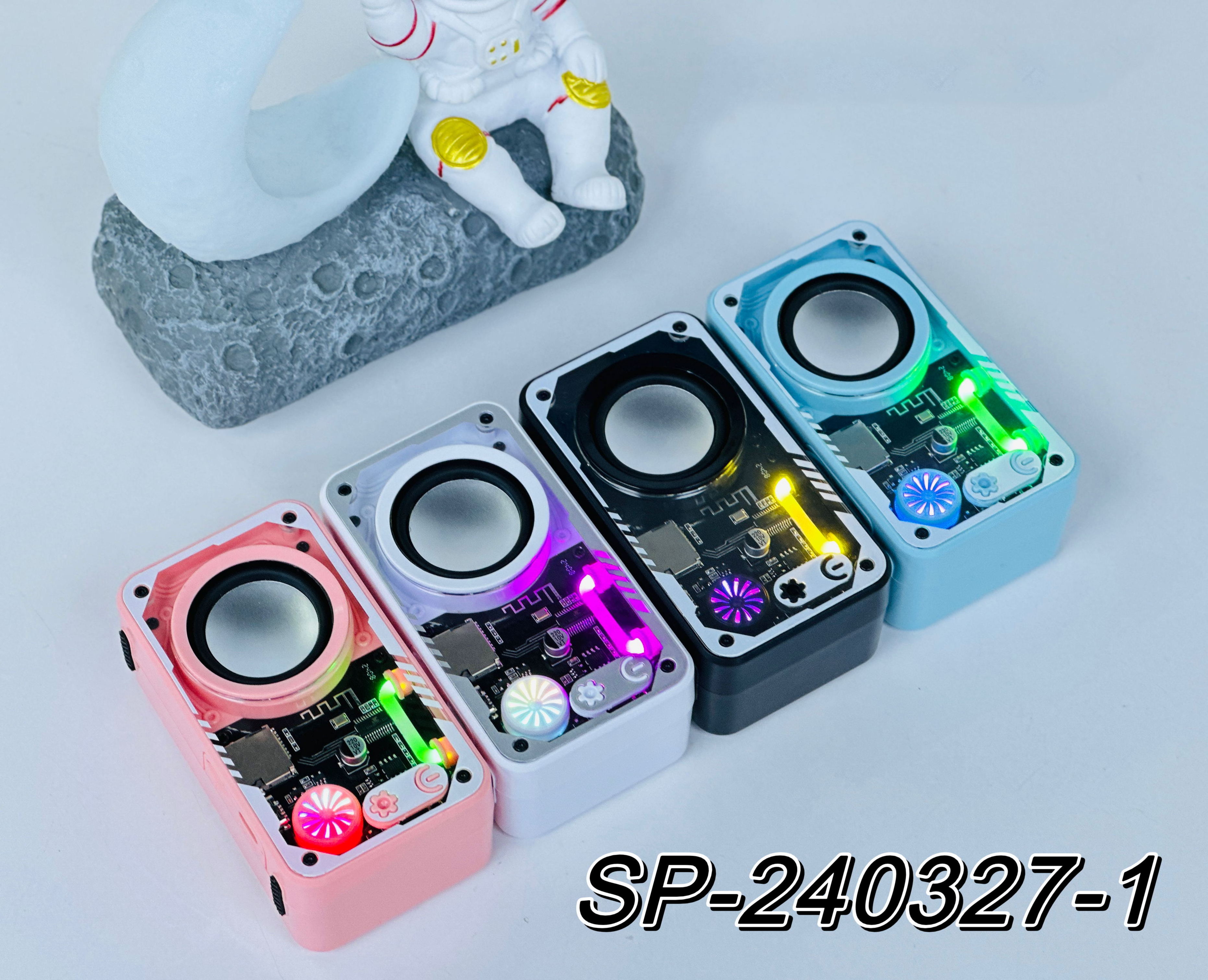 Factory Portable RGB Transparent Mech Mini Bluetooth Speaker Stereo Sound Bass 5W Power Support TF Card FM Radio TWS LED Lights