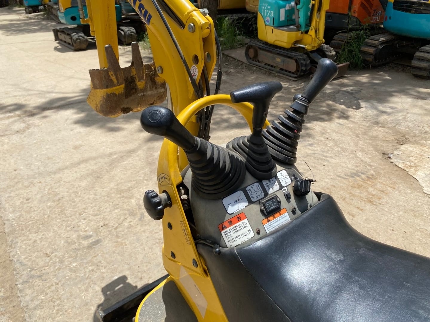 Top Quality KOMATSU PC01 Thumb Original Brand Used Secondhand Excavator Hydraulic Crawler Excavators Diggers