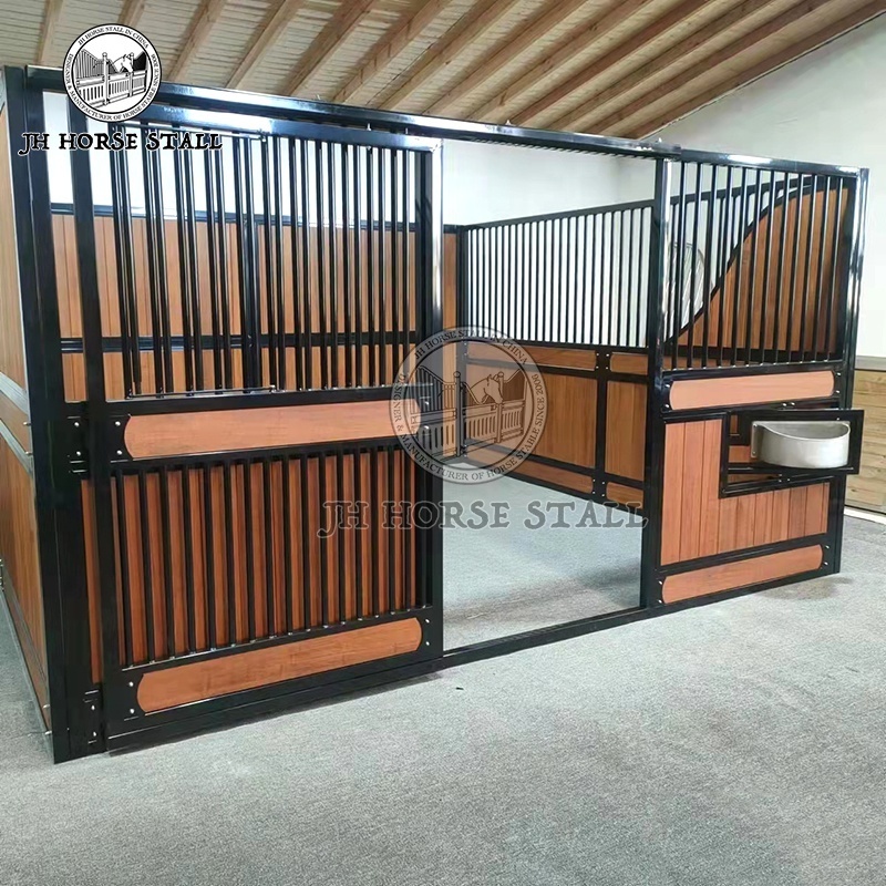 Newest style Europe iron rod steel portable horse stall sliding door luxury stable horse with grain door