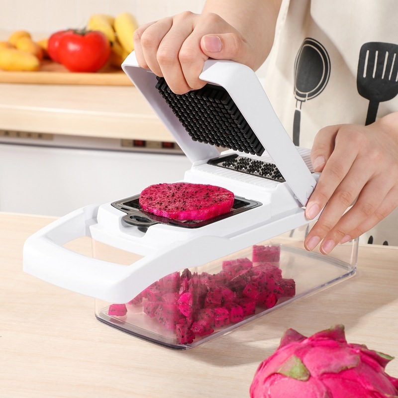 2022 New Arrival Good Multi-Function Sandwich Cutter Shape Set For Kids Vegetable Fruit Vegetable Cutter Grater All In One