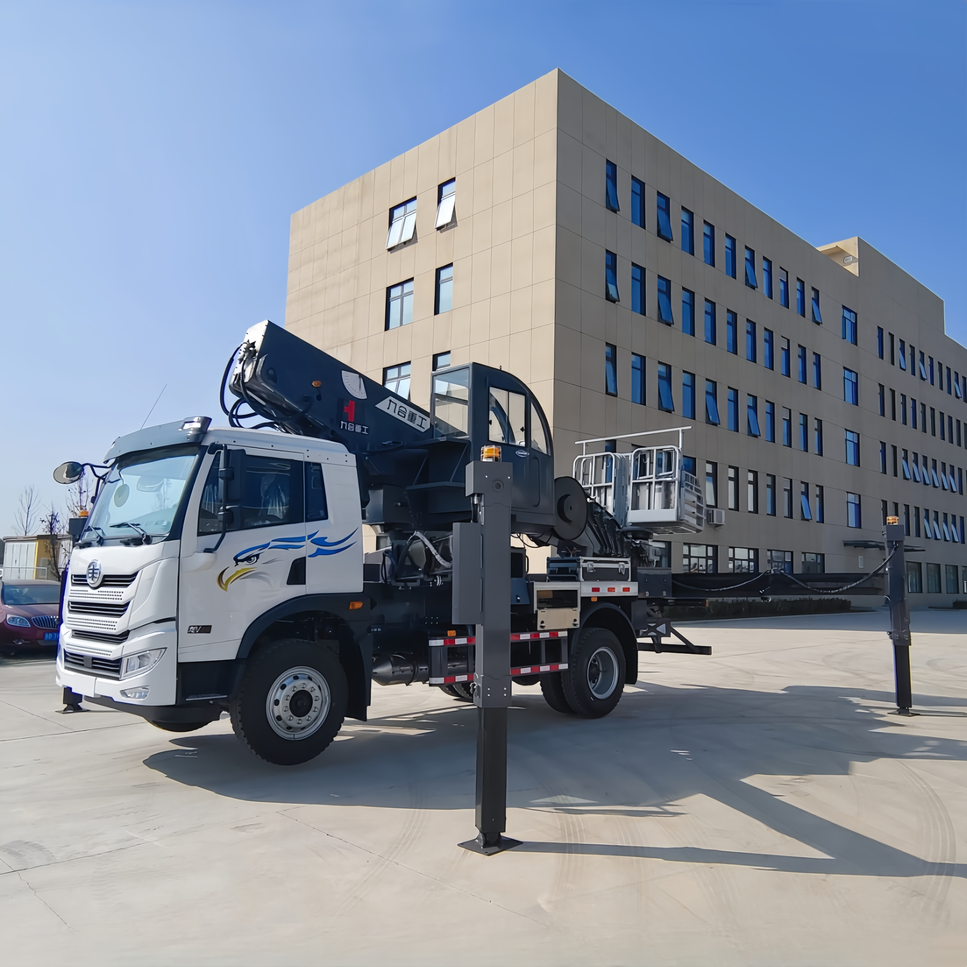 JUHE 38M Hydraulic Truck Mounted Aerial Telescopic Access Ladders Bucket Truck Boom Lift Aerial Manlift Work Platform Truck