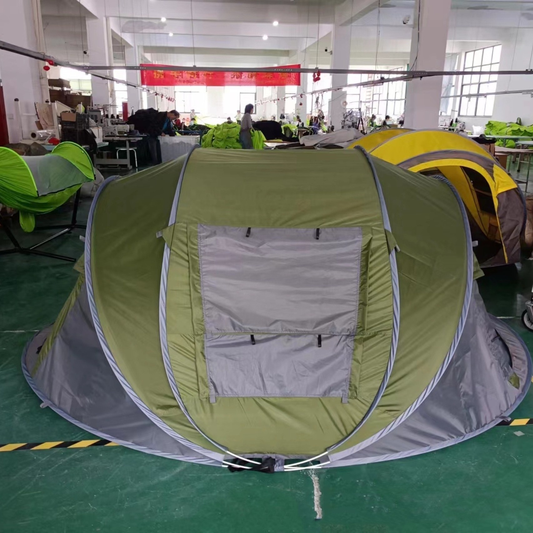 2024 New Style Portable Double Layer Rainproof Pop Up tent 5-8 Person Automatic Quick Open Outdoor Camping Tent