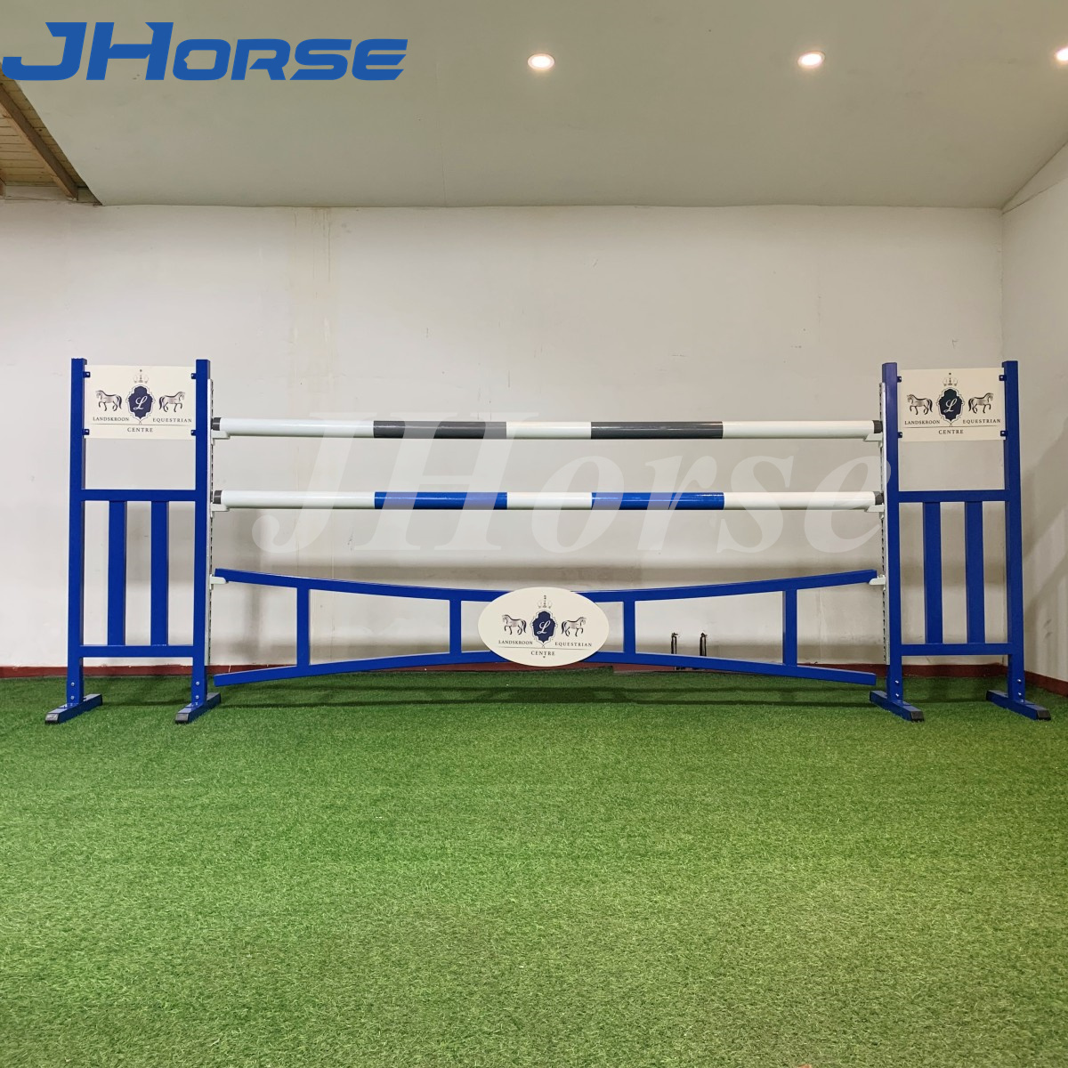 Nice  Horse Jumps Customized Jump Wing Standards  Equestriuan Events Aluminum Standards with Track Wooden Poles