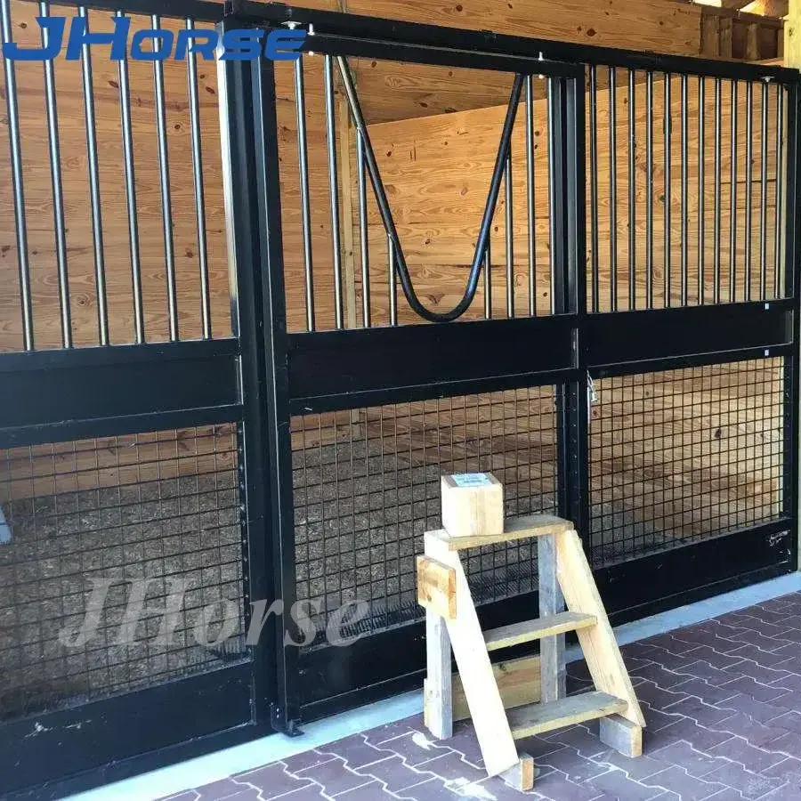 European Customized Portable Metal Strongest Mesh Horse Equipment Stable Stall Sliding Doors Box