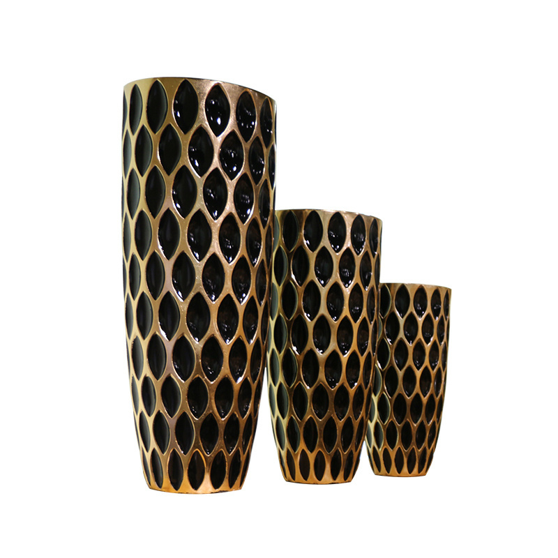 Creative Gold and Black Luxury Vase Indoor Modern Sphere Fiberglass Decorative Vases