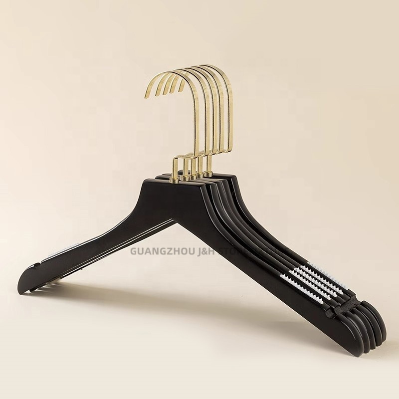 Hot sale exquisite black wooden hangers gold clip hangers for pants clothing hanger rack for boutique