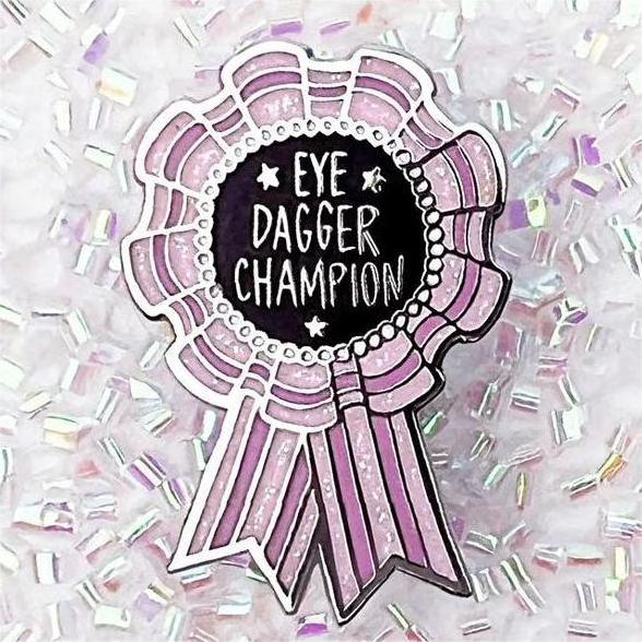 Personalize Wholesale Designer Free Design Award Silver Metal Purple Glitter Ribbon Eye Dagger Champion Ribbon Enamel Pin Badge