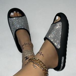 2023 new women Luxury diamond rhinestones yezzy slippers flip flop slides london poor slippers women