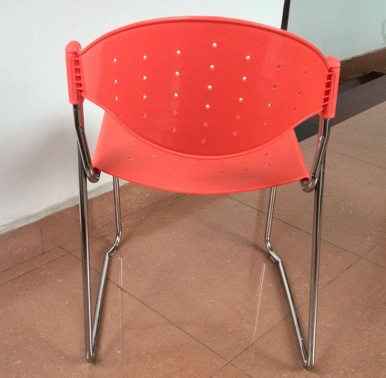 Steel Frame Durable Seating Plastic Stacking Banquet Chair School Student Designer Chair