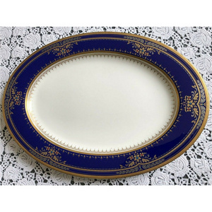 Microwave safe food catering gold rimmed fine bone china restaurant dinner plates for banquet