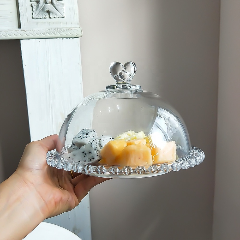 Fashioned Dome Protective Cover Glass Dessert Tray Food Cover Love-shaped Rim Round Cake Plate