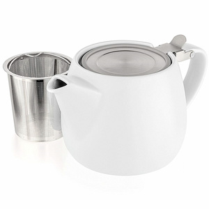 New design european style small white porcelain tea pot with strainer