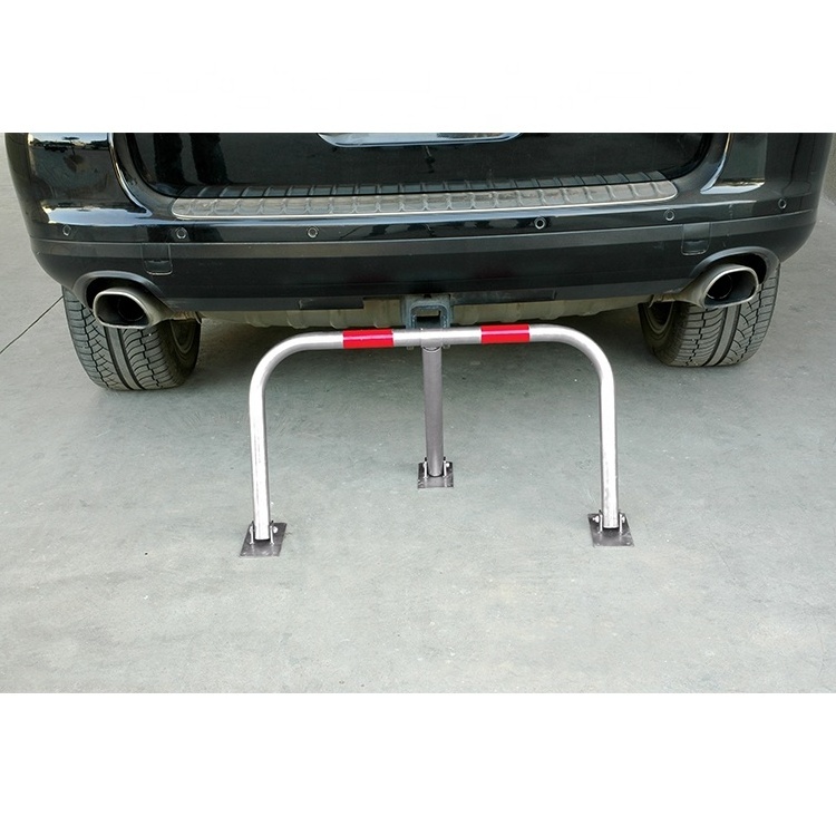 3 Legs Silver Folding Parking Barrier With Warning Stripes  Car Park Stand Parking Lock with 3 Keys