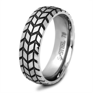 Fashionable stainless steel tire style ring, simple retro waterproof diamond shaped men's ring