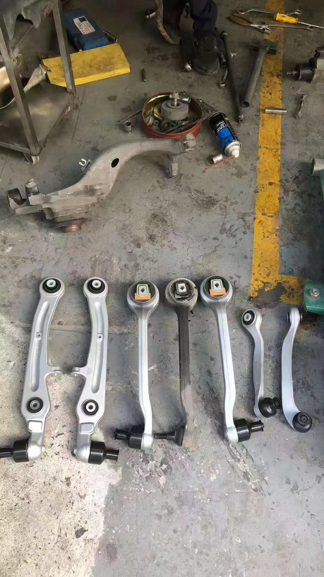 Original used Lower Control Arm Suspension and lower straight swing arm for bentley flying spur/GT 2006-2018