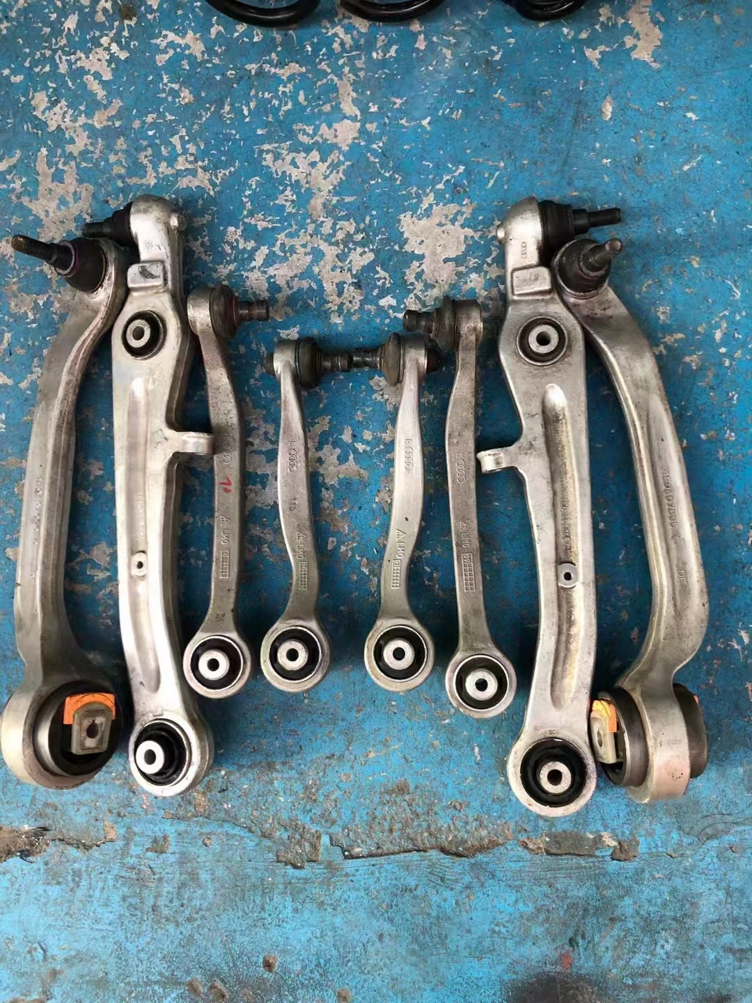 Original used Lower Control Arm Suspension and lower straight swing arm for bentley flying spur/GT 2006-2018