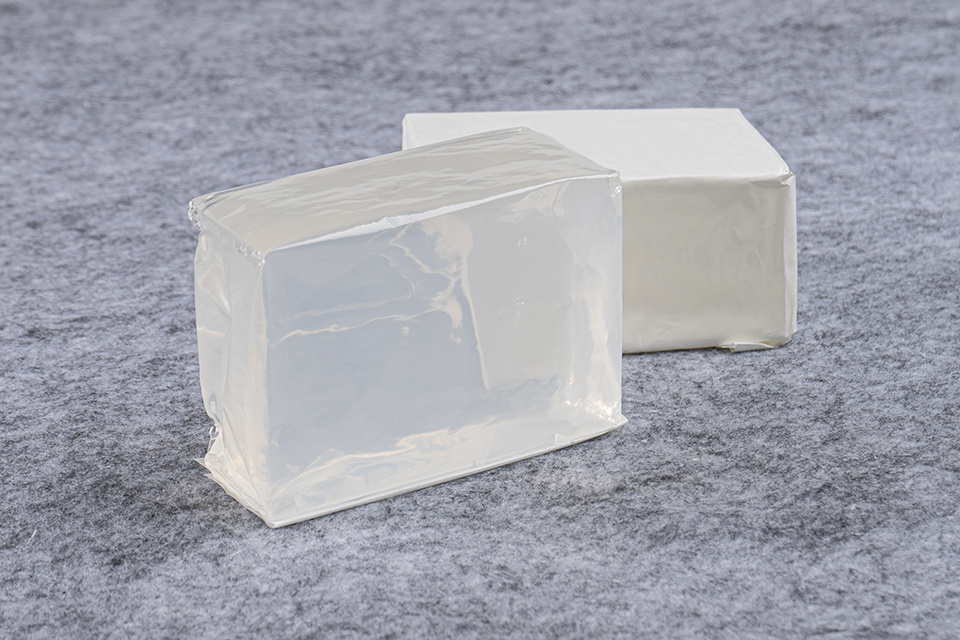 For tissue boxes Plastic cover PE film adhesive block High viscosity hot melt adhesive EVA Hot melt pressure sensitive adhesive