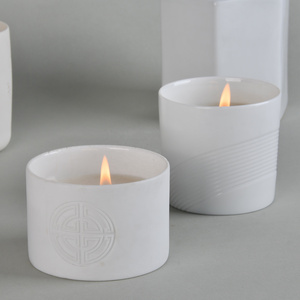 Customized Ceramic Cylinder Matt White Porcelain Candle Jars Candle Holder In bulk  Ceramic Candle Vessels