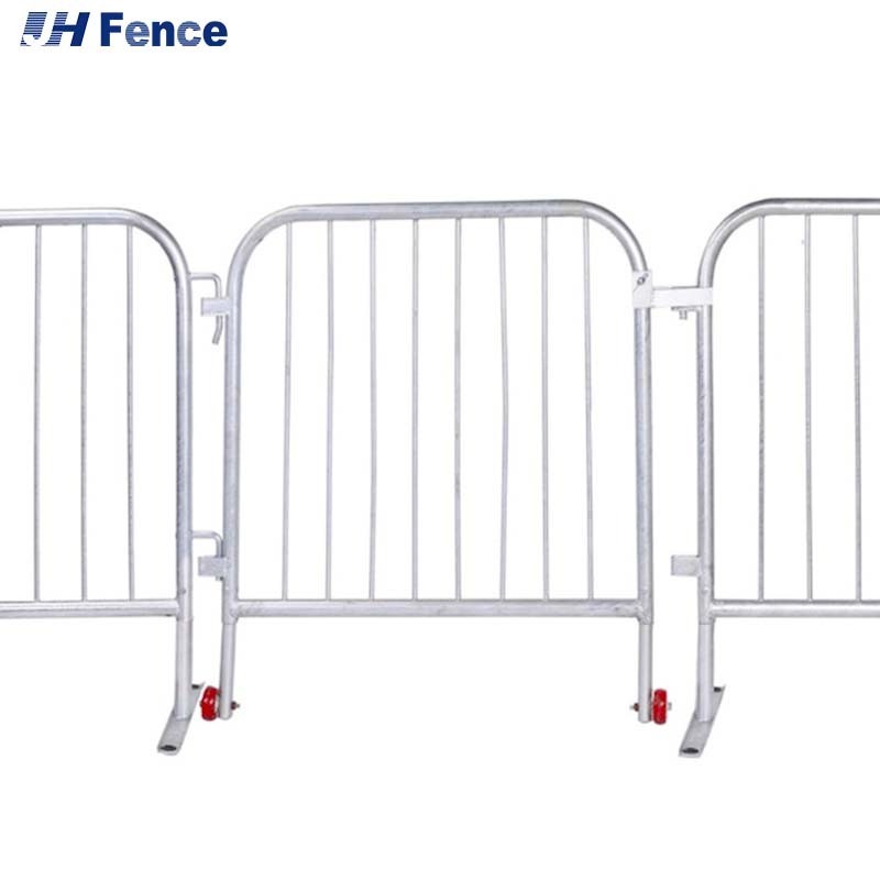 Road Safety Barrier/Steel Barricades with Bridge Base/Crowd Control Barriers