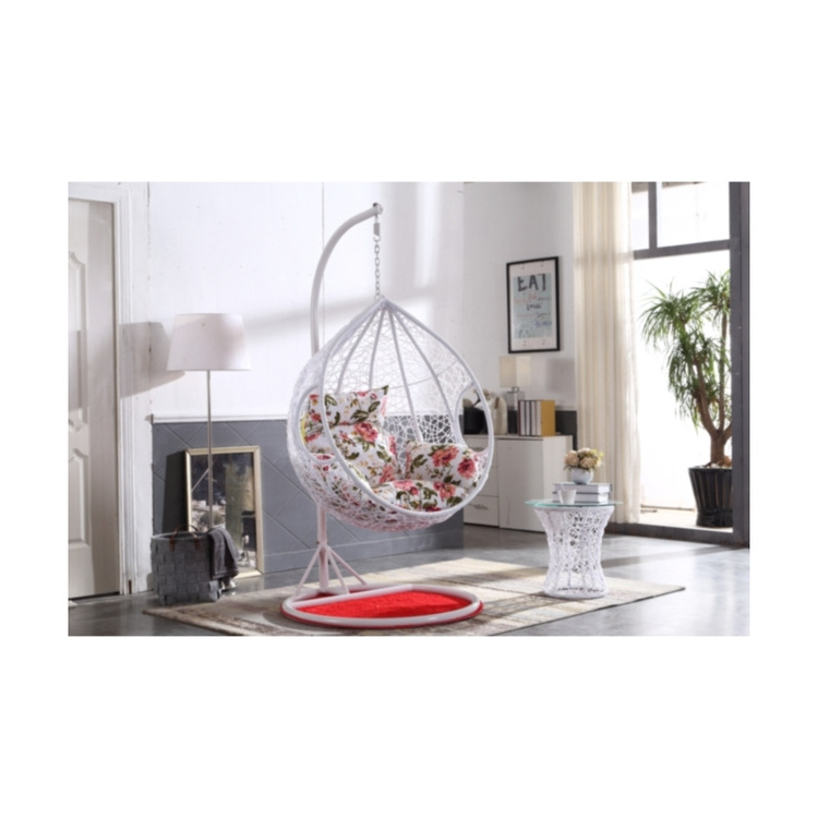 Hot selling product large rattan hanging chairs wicker egg swing with support table