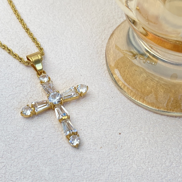 fashion fine gold non tarnish religious silver jewelry stainless steel iced out cross necklace 18k gold cross pendant necklace