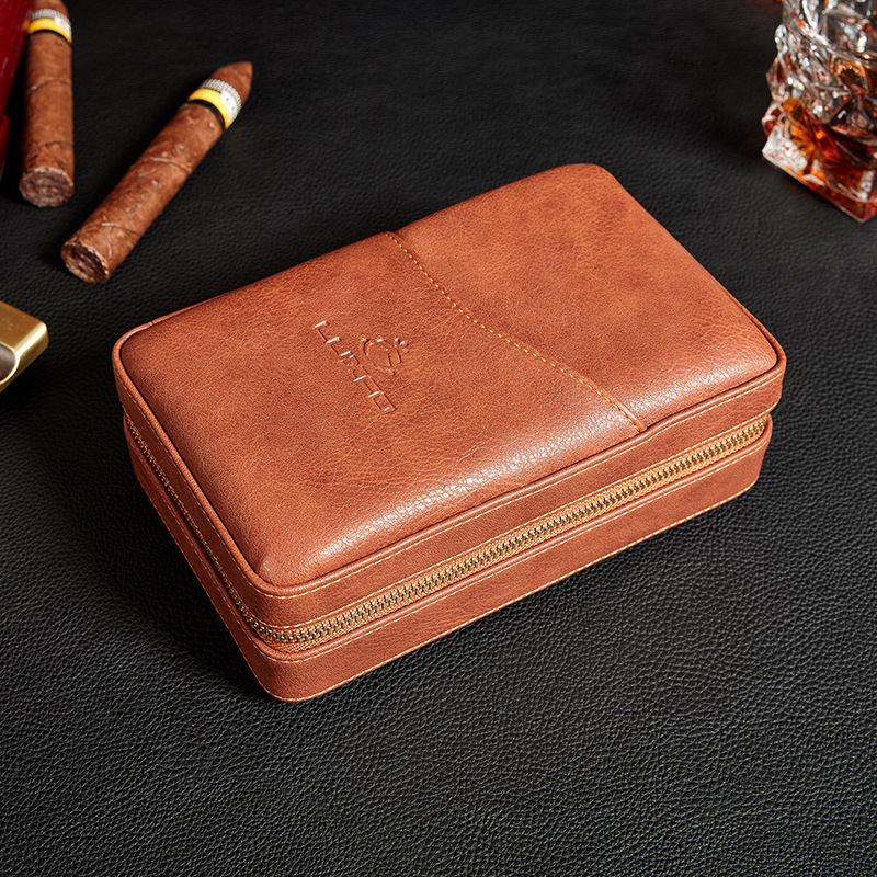 Cigar Carrying Case Portable Cedar Wood Leather Travel Set Windproof for  Lighter Cigars Clipper Moisturizing