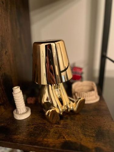 Dropshipping Bedside Rechargeable Cordless Touch Control Led Thinker little golden Man table lamp